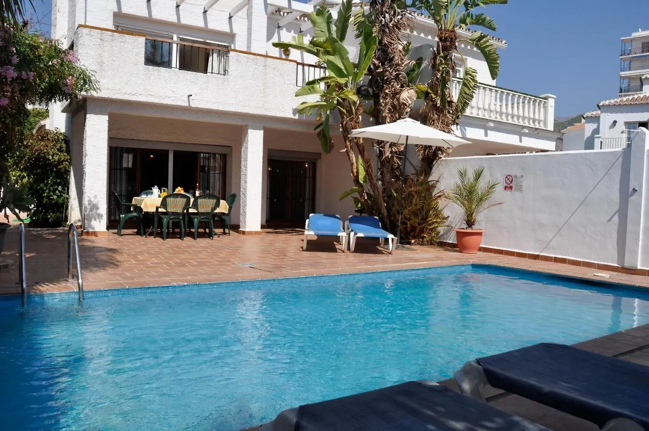 Nerja Paradise Rentals - Villa Kaisaras ספרד